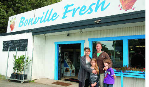 Bonville Fresh proprietors Brett and Kylie McDougall with children Jazmynn and Zane. Bonville Fresh proprietors Brett and Kylie McDougall with children Jazmynn and Zane.